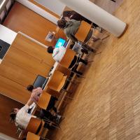 Kinder beim Programmieren ihrer Games