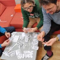 Gemeinsames Rätseln