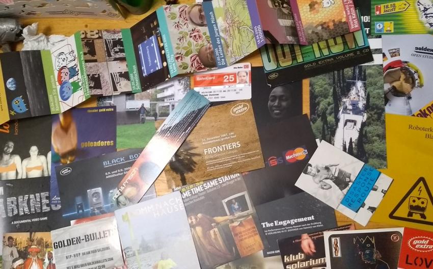 gold extra postcards