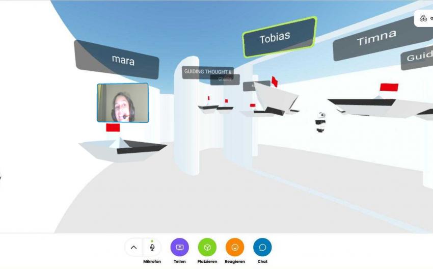 Mara and the Paperboats