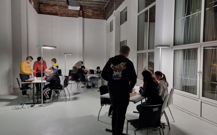 Beim Tüfteln in Räumlichkeiten der ehemaligen Nationalbank