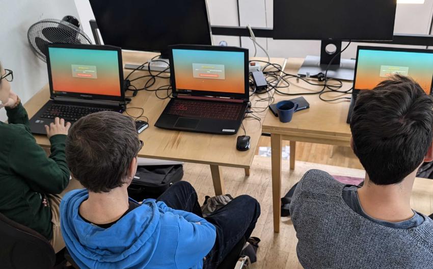 Die Spiele-Tester*innen starten ihre Experience